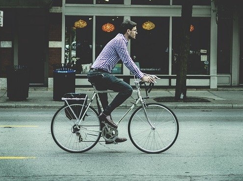 Op de fiets naar het werk